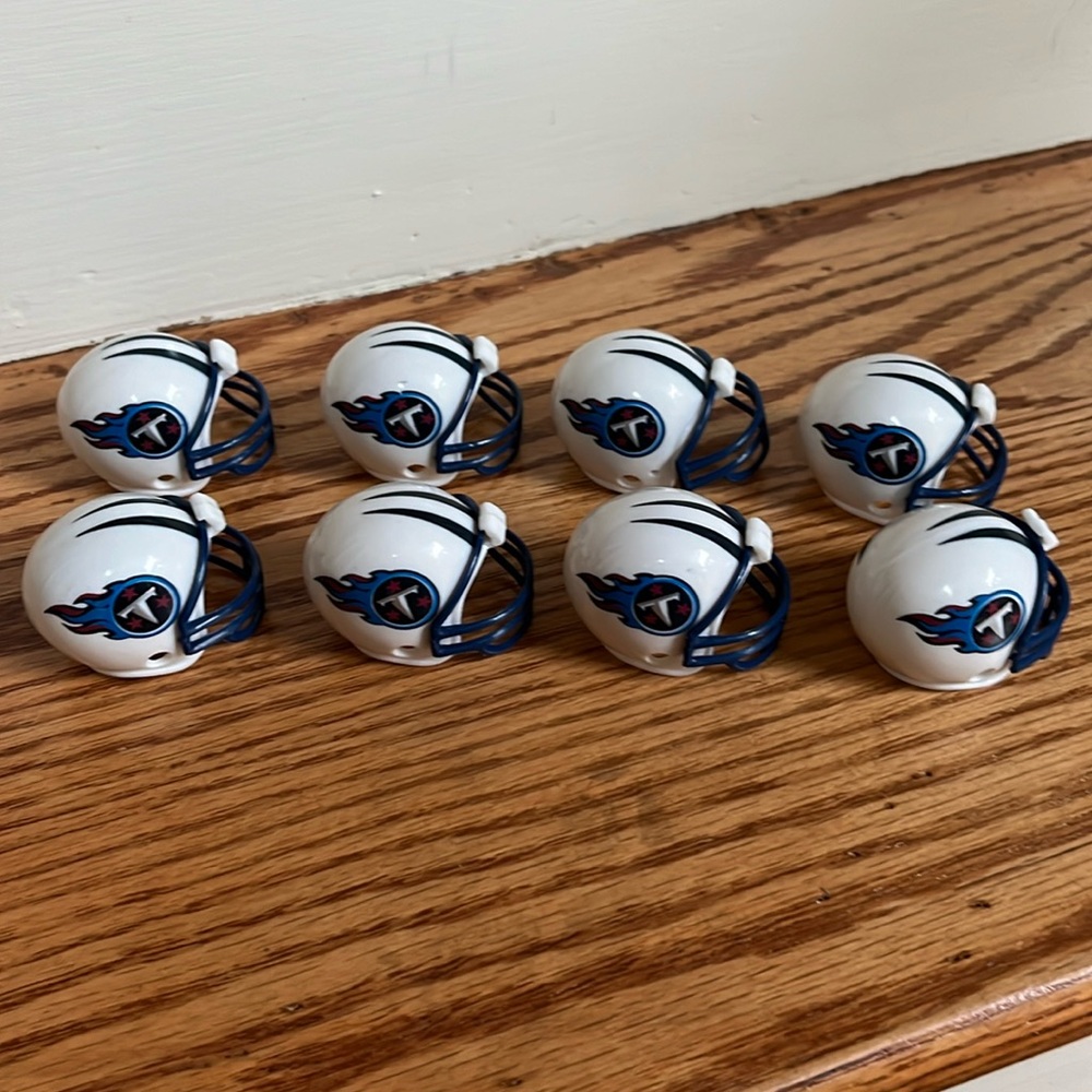 Tennessee titan mini plastic helmets for deco.